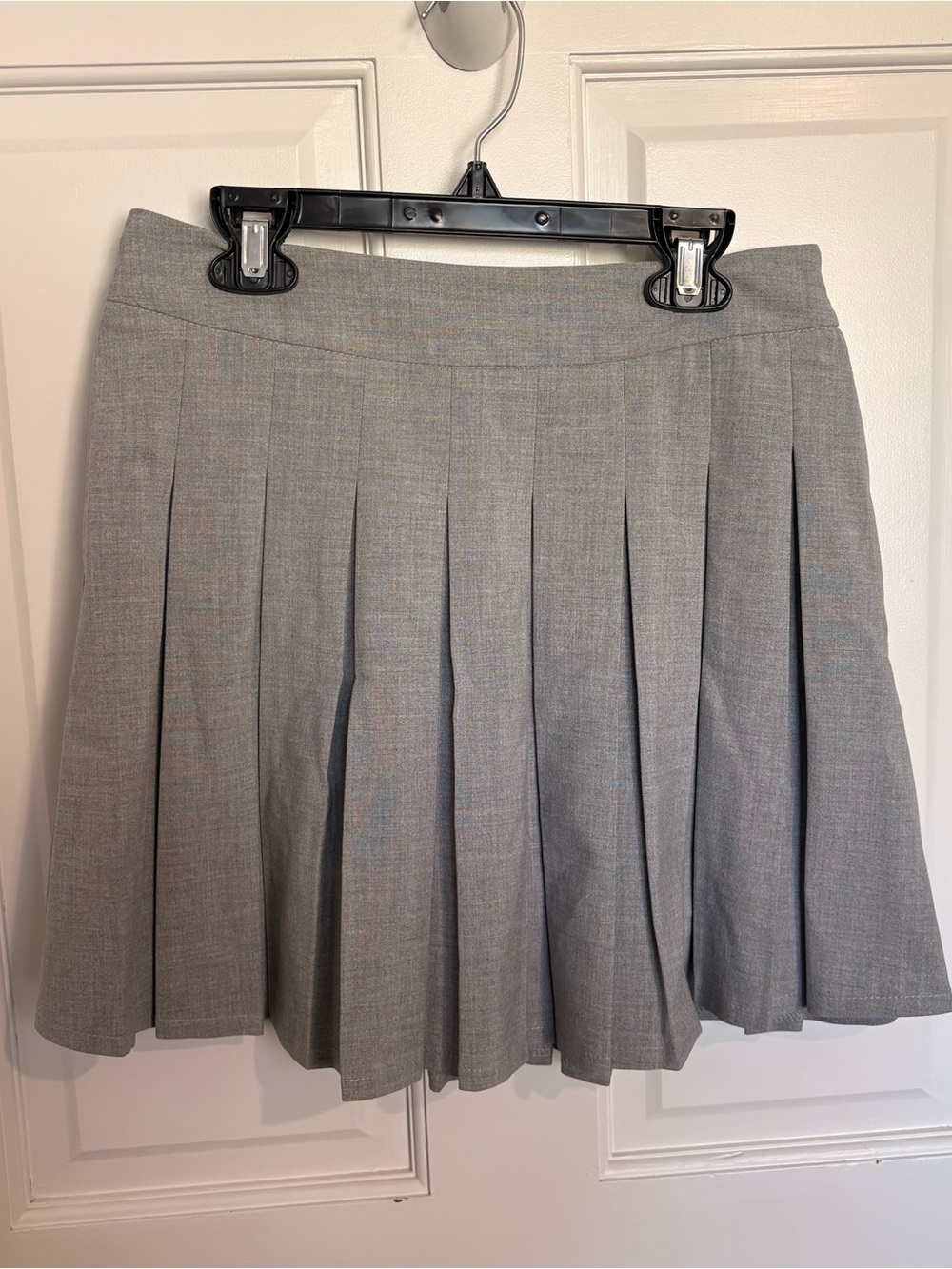 Stradivarious Grey Size Medium pleated skirt mini skirt NWT